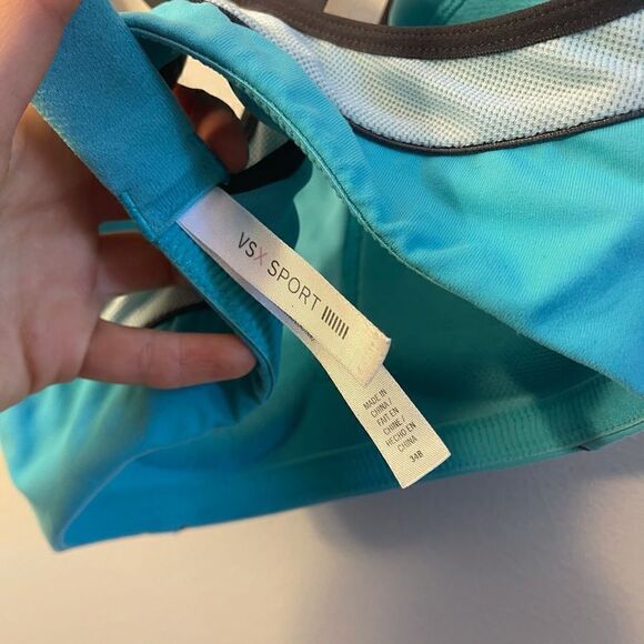 Victoria’s Secret vsx sports bra size 34 b - Picture 6 of 6
